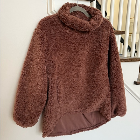 Lululemon Warmth Sherpa Fleece Long Pullover – Brown – Size 4 – great condition - Picture 2 of 8